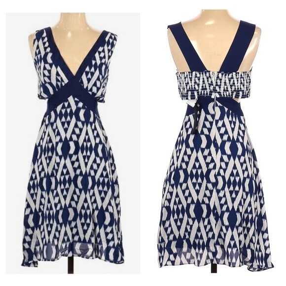 Eclair navy and white cutout dress size medium - Picture 1 of 9
